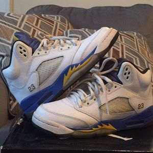 Jordan 5 Retro Laney (2013).